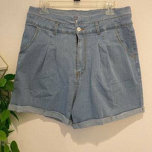 Highwaisted Shorts